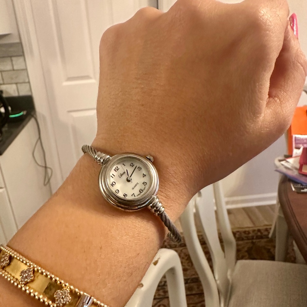 Vintage Silver Watch with Twisted Band - Picture 4 of 4